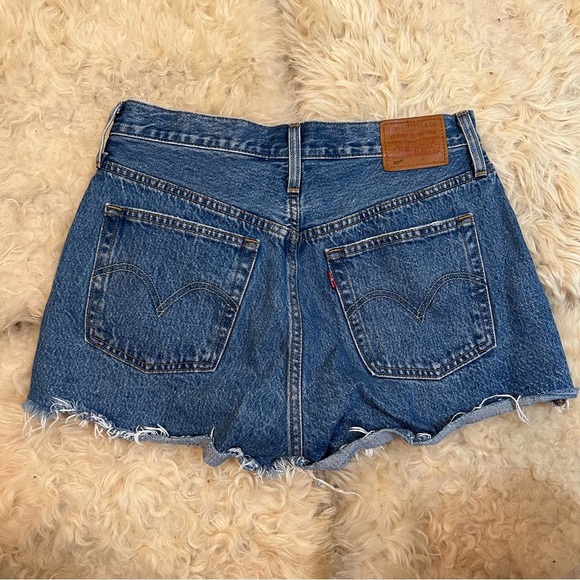 Levi’s 501 Denim Shorts - Picture 4 of 8